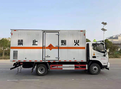 易县爆破器材运输车